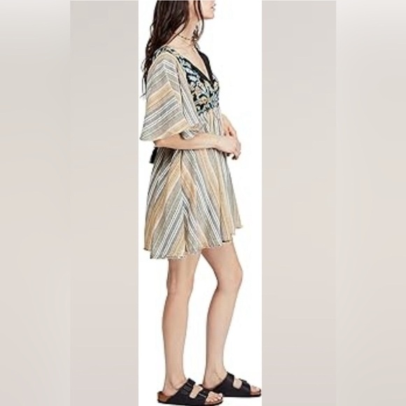 Free People Dresses & Skirts - Free People mini dress floral